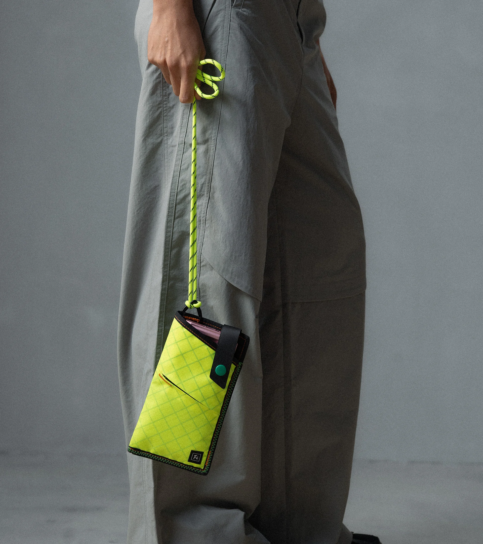 Fe Ecopak Smartphone Carrying Case