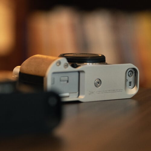 Piastra Con Impugnatura In Legno Tilta Per Fujifilm X-E5 | Alluminio E Noce | Argento | L-Mount Con ARCA